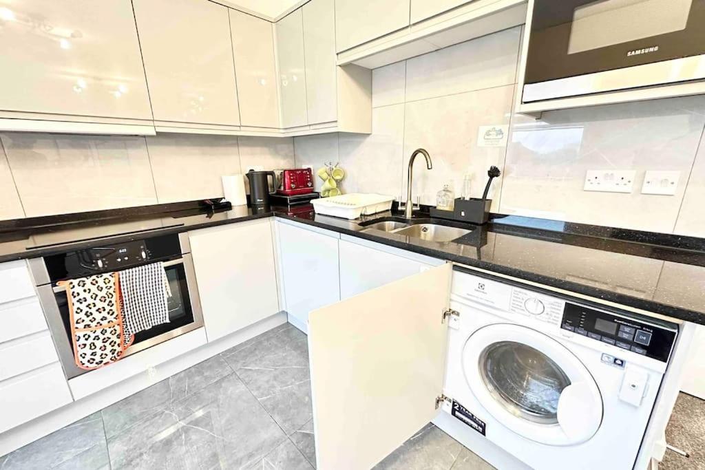 Paradigm House, Delightful 2-Bedroom Flat 4, オックスフォード エクステリア 写真